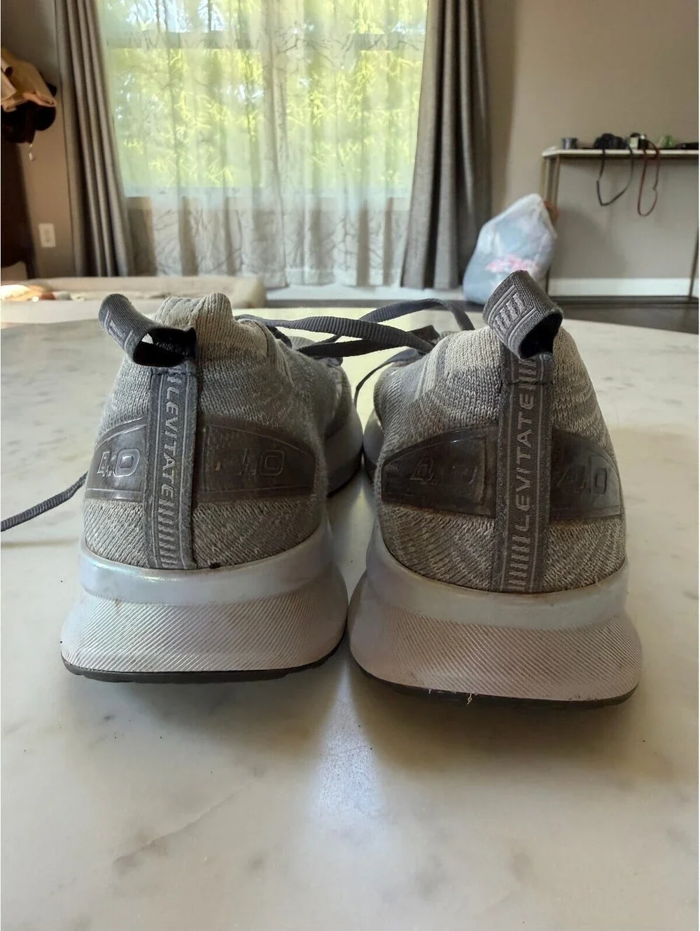 Brooks Levitate 4 running shoes - Size 9